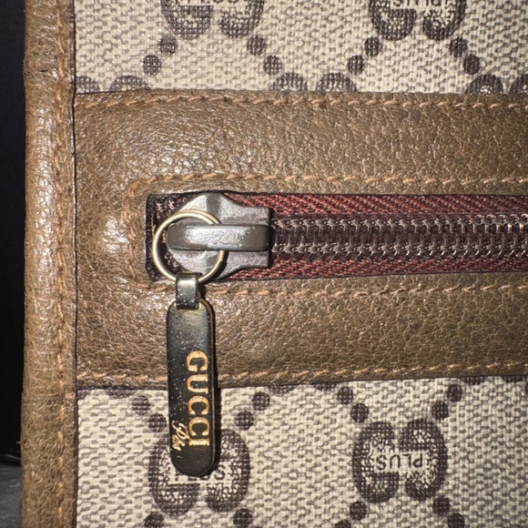 Gucci Plus Vintage Beige and Brown Monogram Pouch - Picture 2 of 12